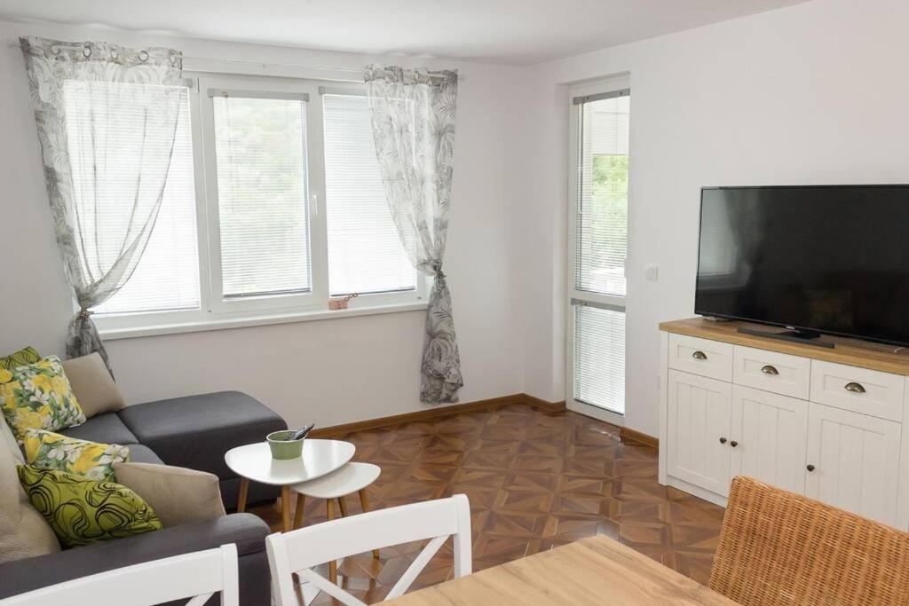 Perfect Summer Vacation Rental - One-Bedroom Flat By Flat Mаnager Topola Eksteriør billede