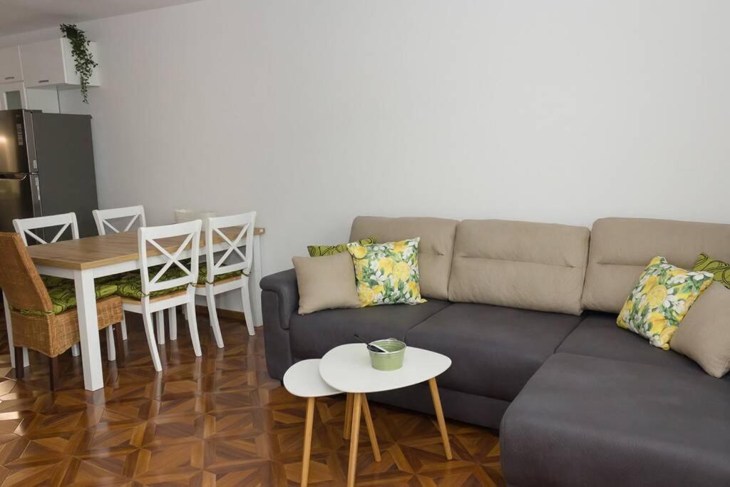 Perfect Summer Vacation Rental - One-Bedroom Flat By Flat Mаnager Topola Eksteriør billede